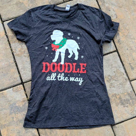 Tops - Graphic Christmas t-shirt poodle gray M